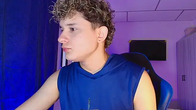 Snapshot of Nathan_Bluee chatting on 07.19.26 Nathan Bluee online show from 07.19.26