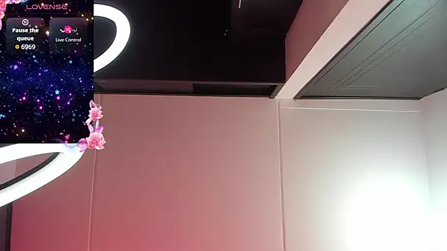 Samanthamillher10 online show from 11.30.25