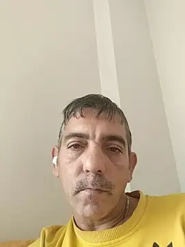 Snapshot of Egemen2245 chatting on 11.13.25 Egemen2245 online show from 11.13.25