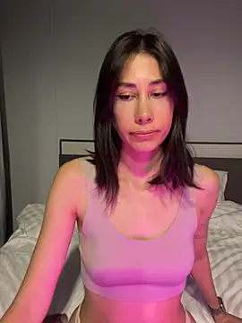 Snapshot of Sophiehii chatting on 12.13.24 Sophiehii online show from 12.13.24