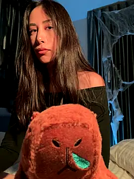 Snapshot of Sophiehii chatting on 11.04.25 Sophiehii online show from 11.04.25