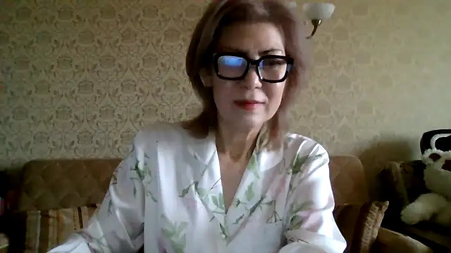 Elegant00Lady online show from 12.16.25