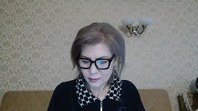 Elegant00Lady online show from 12.19.25