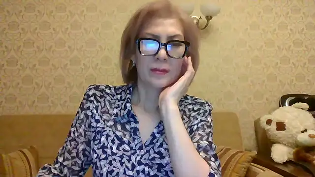 Snapshot of Elegant00Lady chatting on 05.31.26 Elegant00Lady online show from 05.31.26