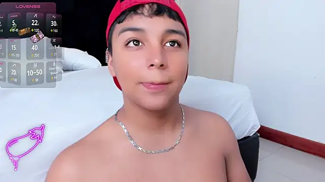 Snapshot of Seductivo_jr chatting on 02.05.25 Seductivo jr online show from 02.05.25