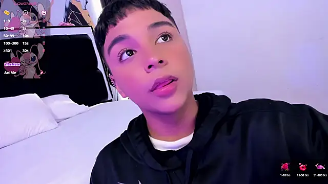 Snapshot of Seductivo_jr chatting on 03.01.25 Seductivo jr online show from 03.01.25