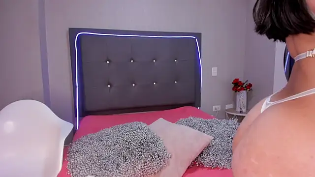 emma lye online show from 10.11.25