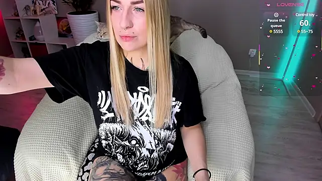 Snapshot of Tanya_Acid chatting on 03.03.25 Tanya Acid online show from 03.03.25