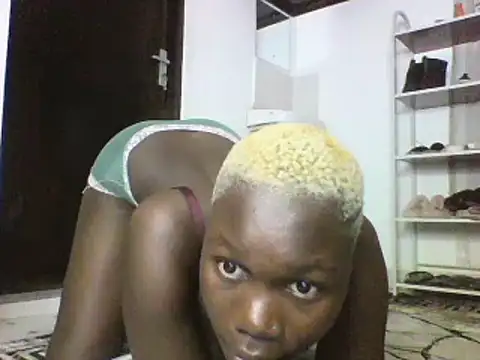 sexyqueen02 online show from 03.05.25