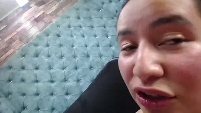 NaomyPrinces online show from 12.04.24