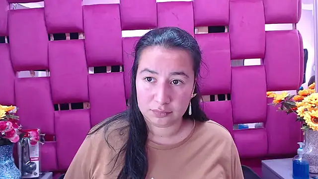 NaomyPrinces online show from 01.14.25