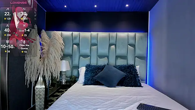 Larabrooks online show from 10.06.25