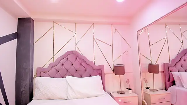 Melany Luv online show from 12.17.24