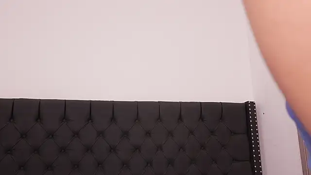 Snapshot of Melany_Luv chatting on 12.20.25 Melany Luv online show from 12.20.25