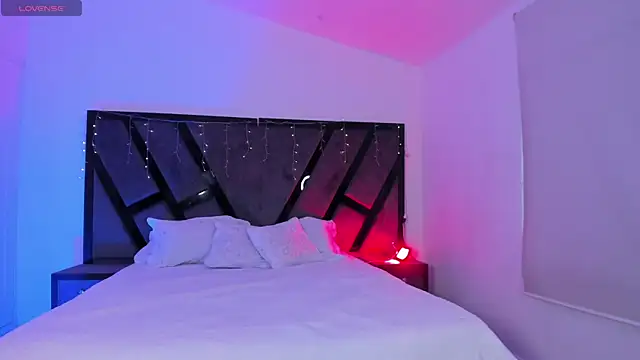 Snapshot of Melany_Luv chatting on 01.06.26 Melany Luv online show from 01.06.26