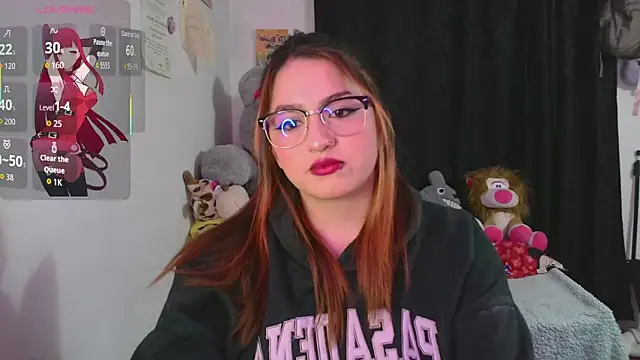 lucycherry   online show from 09.17.25