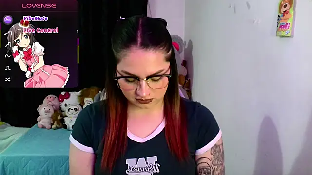 lucycherry   online show from 02.13.26