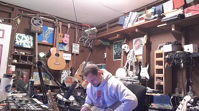 Snapshot of itsjameswebbscope chatting on 01.19.26 itsjameswebbscope online show from 01.19.26