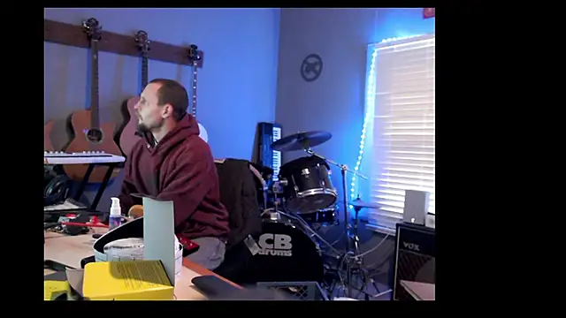 Snapshot of itsjameswebbscope chatting on 02.14.26 itsjameswebbscope online show from 02.14.26