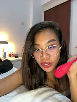 NaughtyMe online show from 01.05.25