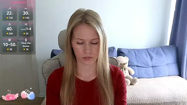 Snapshot of IsabelAllen chatting on 09.12.25 IsabelAllen online show from 09.12.25