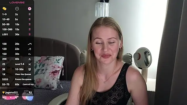 Snapshot of IsabelAllen chatting on 07.14.26 IsabelAllen online show from 07.14.26