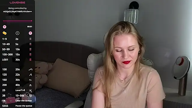 Snapshot of IsabelAllen chatting on 07.29.26 IsabelAllen online show from 07.29.26
