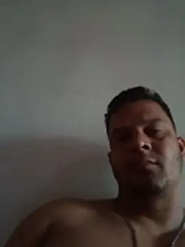 Snapshot of Lucho0886 chatting on 06.21.26 Lucho0886 online show from 06.21.26