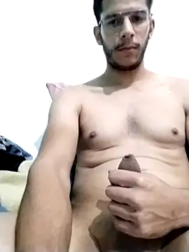 Snapshot of G0stragos chatting on 01.11.25 G0stragos online show from 01.11.25