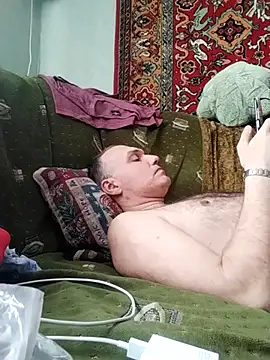 Pineapple04 online show from 03.03.25