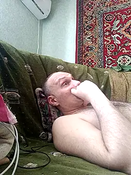 Pineapple04 online show from 03.09.26