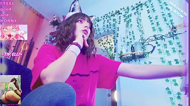 Snapshot of Toxic_Ellies chatting on 12.19.24 Toxic Ellies online show from 12.19.24