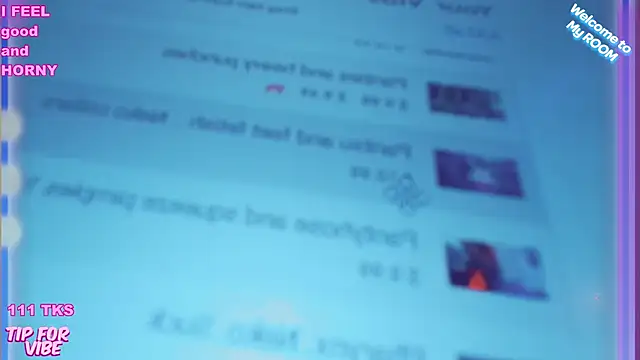 Snapshot of Toxic_Ellies chatting on 12.22.24 Toxic Ellies online show from 12.22.24