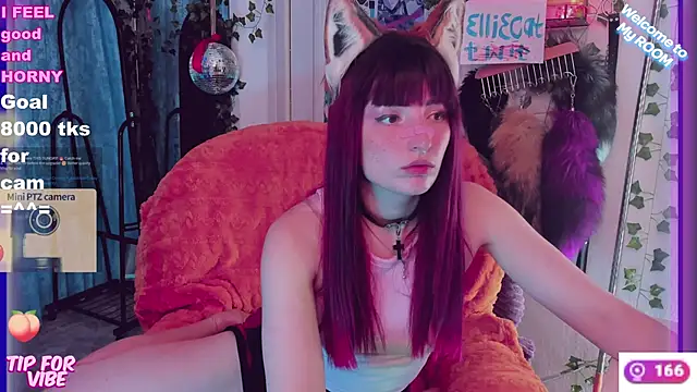 Snapshot of Toxic_Ellies chatting on 02.08.25 Toxic Ellies online show from 02.08.25