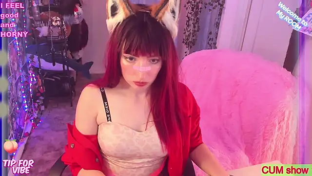 Snapshot of Toxic_Ellies chatting on 02.26.25 Toxic Ellies online show from 02.26.25