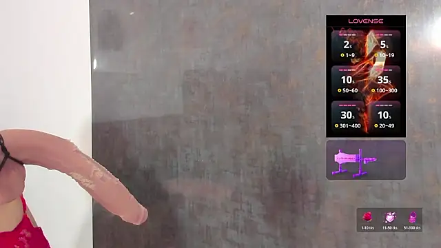 Snapshot of Issys_milf chatting on 02.12.26 Issys milf online show from 02.12.26