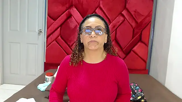 Snapshot of EvaMills1 chatting on 02.24.25 EvaMills1 online show from 02.24.25