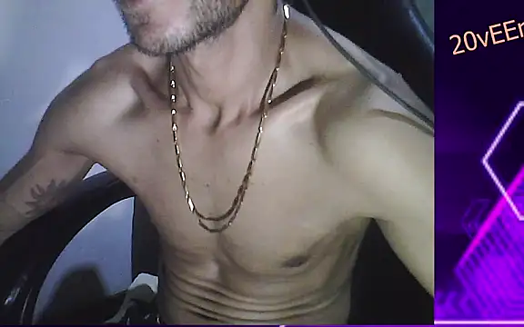 Snapshot of 20vEEr chatting on 02.10.25 20vEEr online show from 02.10.25