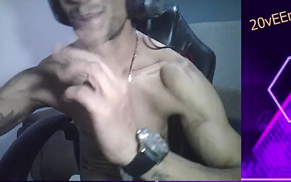 Snapshot of 20vEEr chatting on 02.17.25 20vEEr online show from 02.17.25