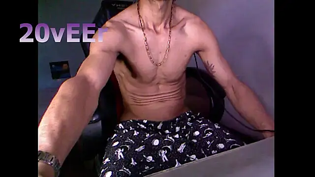 Snapshot of 20vEEr chatting on 11.26.25 20vEEr online show from 11.26.25