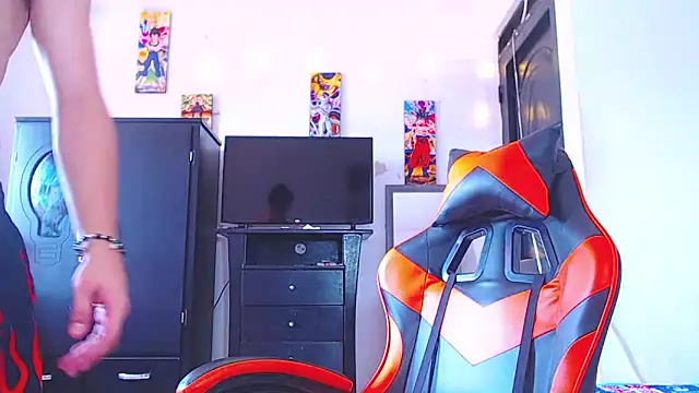 ADAM HOT online show from 04.10.26