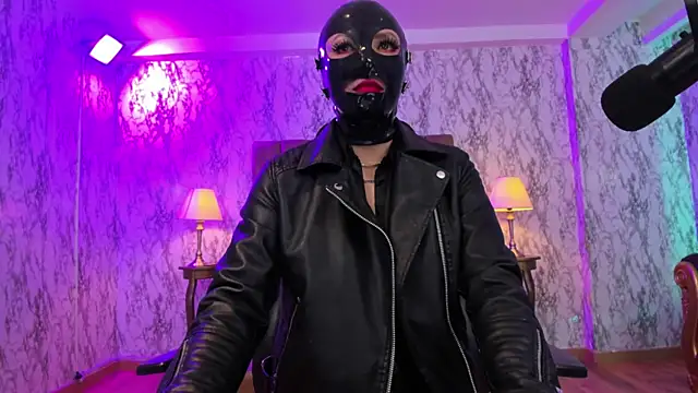 Camila Chainn online show from 02.11.25