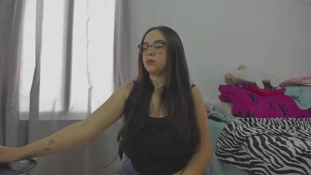 HARLEYNAPIER online show from 10.08.25