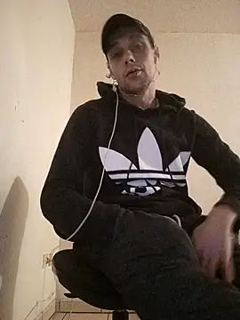 Snapshot of kx93 chatting on 02.23.25 kx93 online show from 02.23.25