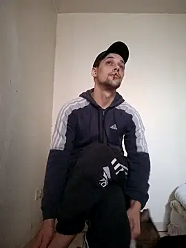 Snapshot of kx93 chatting on 02.28.25 kx93 online show from 02.28.25