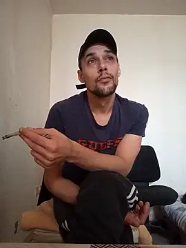 Snapshot of kx93 chatting on 09.27.25 kx93 online show from 09.27.25