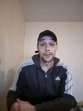 Snapshot of kx93 chatting on 11.14.25 kx93 online show from 11.14.25