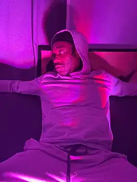 Snapshot of shomeagudtyme chatting on 12.28.24 shomeagudtyme online show from 12.28.24