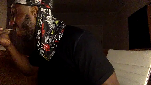 Snapshot of shomeagudtyme chatting on 11.15.25 shomeagudtyme online show from 11.15.25