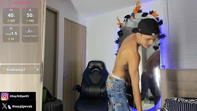 soyander03  online show from 10.24.25